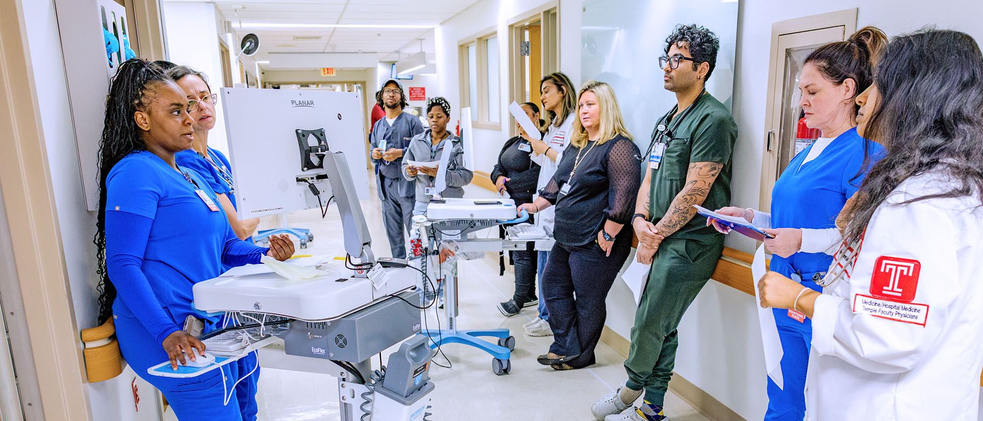 Multi-disciplinary care team rounding in the IMCU