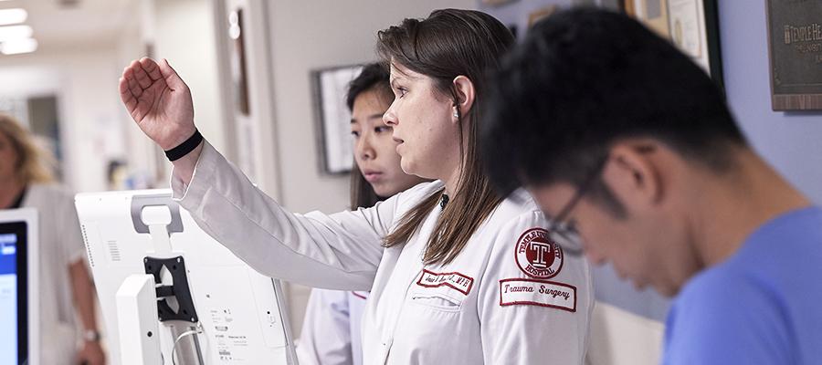 Two trauma surgeons debriefing