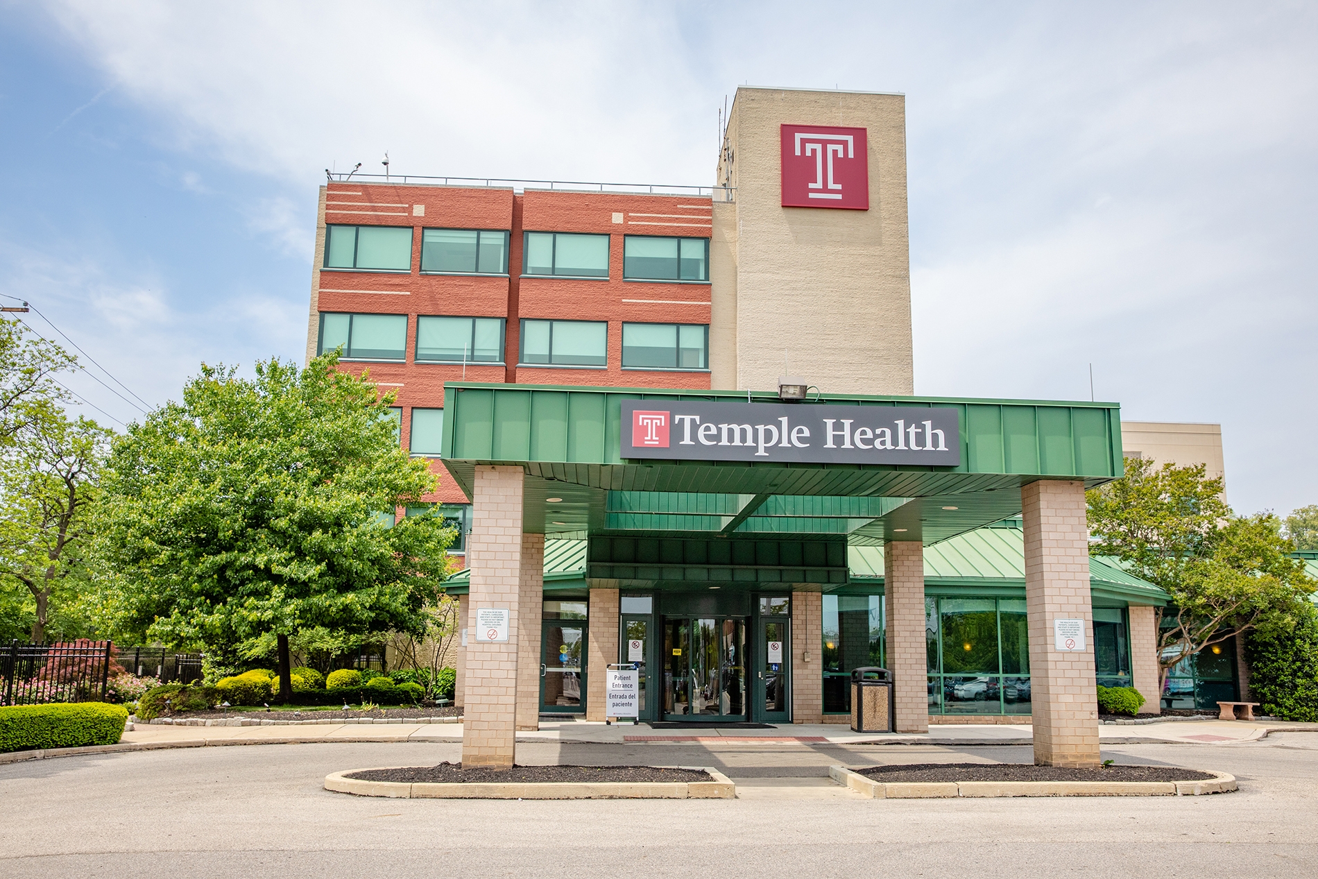Temple women families