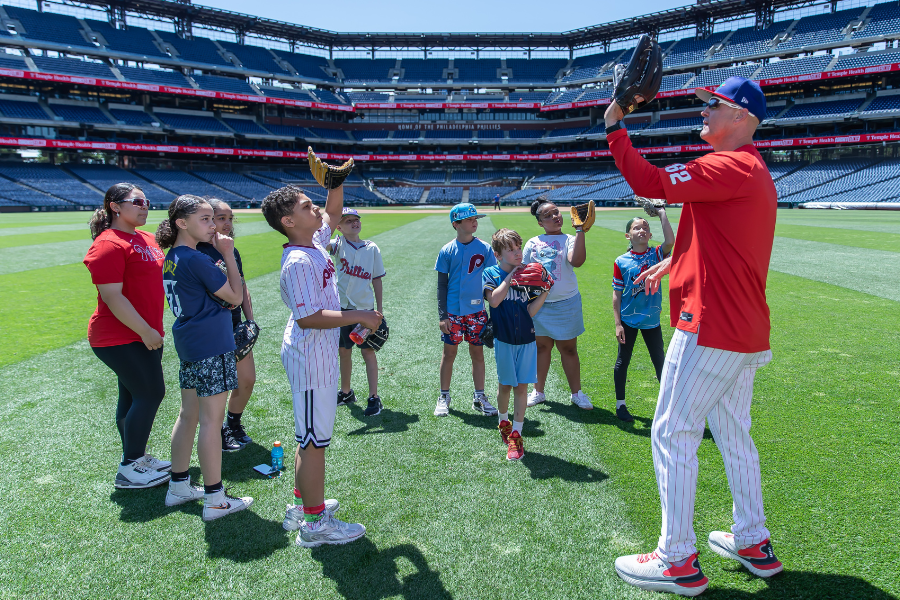 Our Coaches Clinic participants had the opportunity to learn fundamentals directly from the pros.