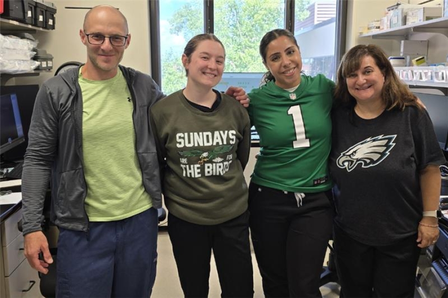 Fox Chase Inpatient Pharmacy team members.