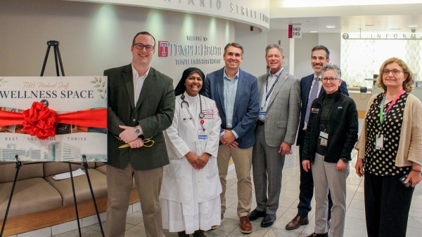 Group at ribbon cutting event